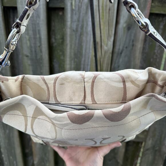 Coach Purse Carly Tote Bag Tan Jacquard C Pattern With White Leather Trim - Picture 5 of 16